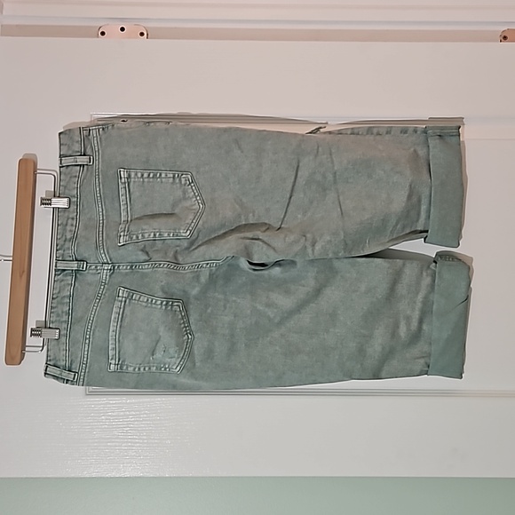 Maurices green straight crop shorts - Picture 2 of 6